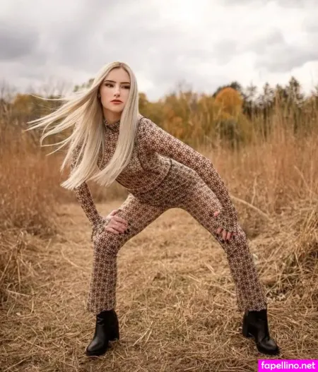Megan Elizabeth OnlyFans Thumbnail #4TyEp7swu3