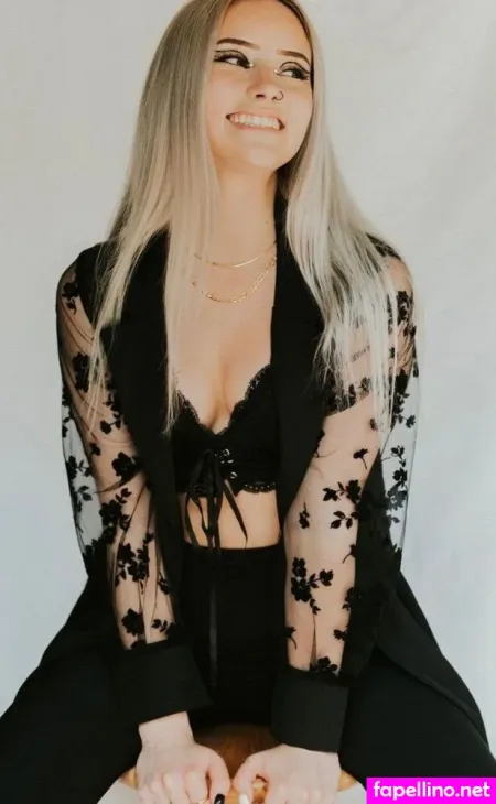 Megan Elizabeth OnlyFans Thumbnail #K2uNdm8Csh