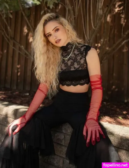 Megan Elizabeth OnlyFans Thumbnail #UvbdFNbLsU