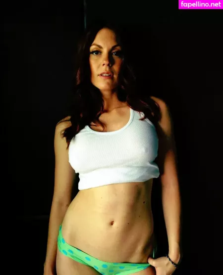 Megan Lynn Howard OnlyFans Thumbnail #W2ku1NgKib