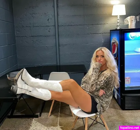 Megan Moroney OnlyFans Thumbnail #GhwnrvCien