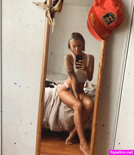 Megan Tully OnlyFans Thumbnail #328XePOBgt