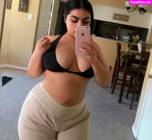 Megan Velez OnlyFans Thumbnail #7wQyvJg4rR