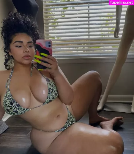 Megan Velez OnlyFans Thumbnail #zVEeN5UzUn