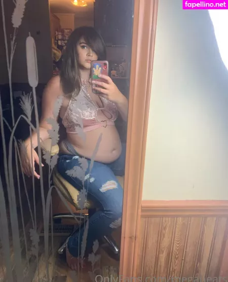 Meganeats OnlyFans Thumbnail #1Ft82ZO415