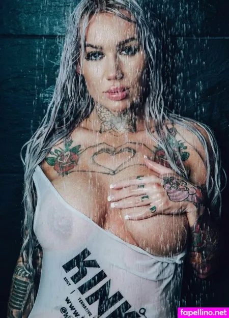Meganloux OnlyFans Thumbnail #64WUHkgtW1