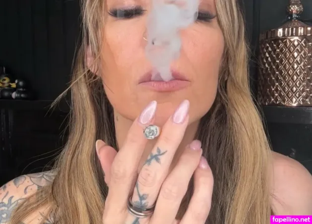 Megansmokes OnlyFans Thumbnail #OPcOMozaOb