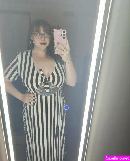 Megatits69420 OnlyFans Thumbnail #MDN9YRMBEz