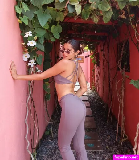 Meghna Kaur OnlyFans Thumbnail #n4byumRNFu