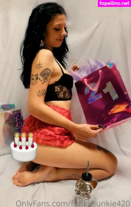 Megreillly OnlyFans Thumbnail #Wl64HEmimp