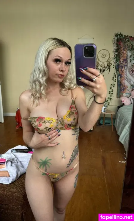 Megsfreeluxe OnlyFans Thumbnail #CAJVQnoWKi