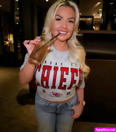 Megsmaeuk69 OnlyFans Thumbnail #FdJcDfxas1