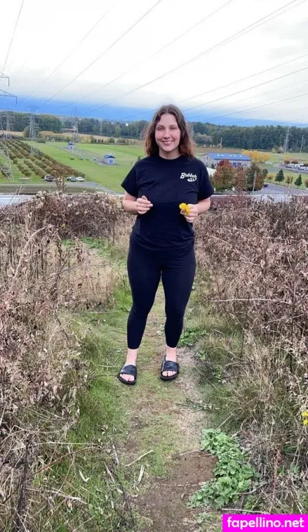 Megsmokes95 OnlyFans Thumbnail #IJ3TzNBXyf