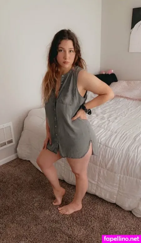 Megsmokes95 OnlyFans Thumbnail #z2OgGadZEe