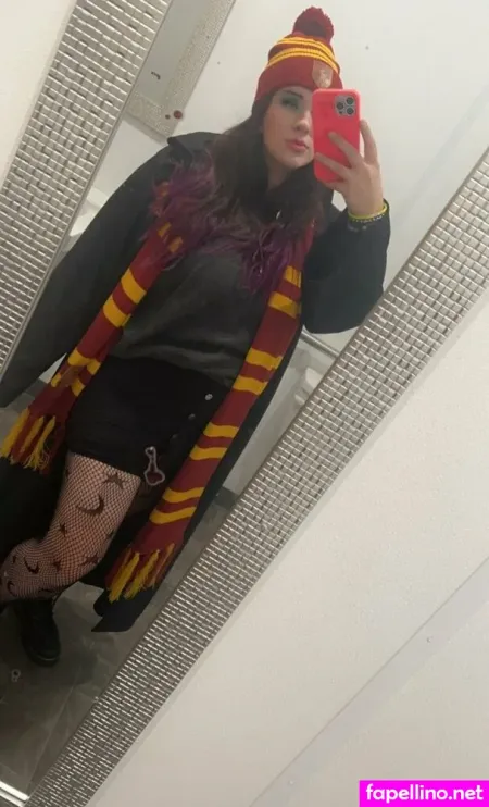 Megzii93 Main Profile Photo