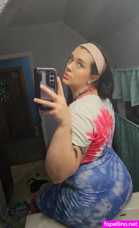 Megzii93 OnlyFans Thumbnail #zD0EeeUmIl