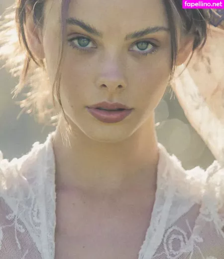 Meika Woollard OnlyFans Thumbnail #Q9U4L5xBmr