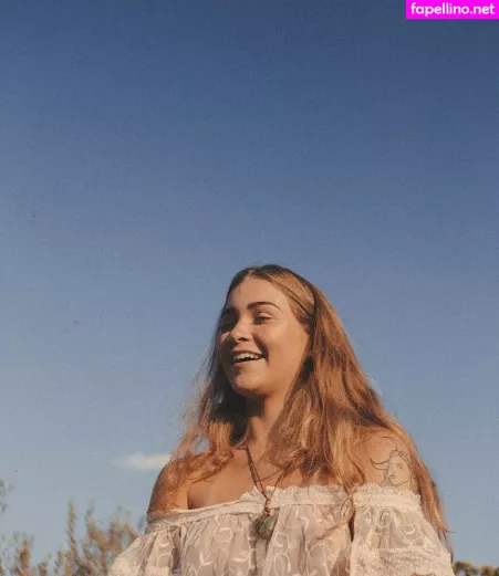 Mel Breia OnlyFans Thumbnail #sbmY1FucDx