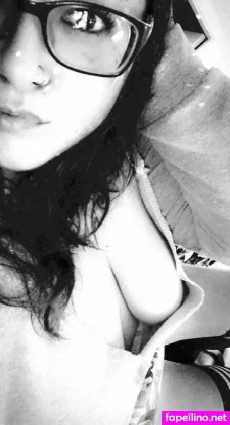 Mel Cupcake OnlyFans Thumbnail #b8nsU9O3Qg