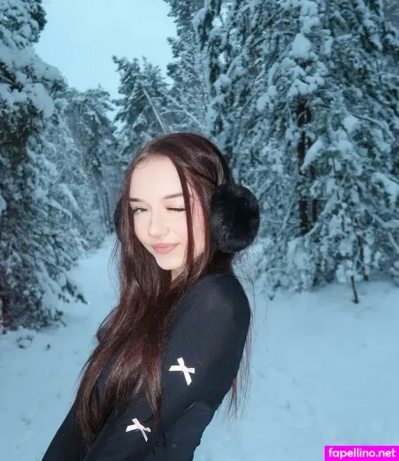 Mela Pustelnik OnlyFans Thumbnail #8fZf28RSA9