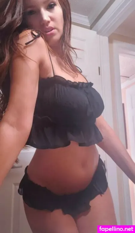 Melaine Elert OnlyFans Thumbnail #9FHHSlHXLc