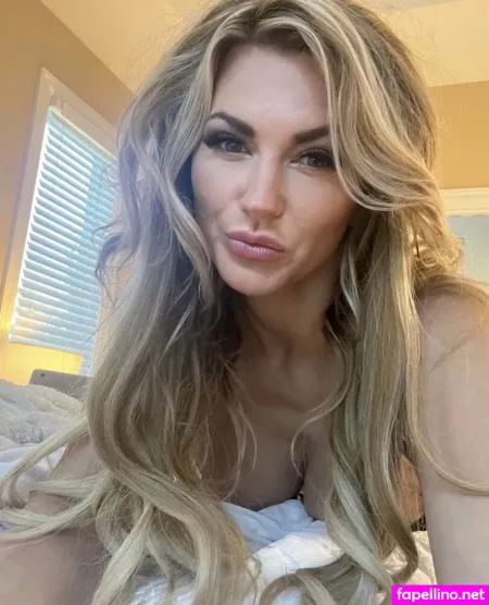 Melania Mercer OnlyFans Thumbnail #4UiY8XQhYH