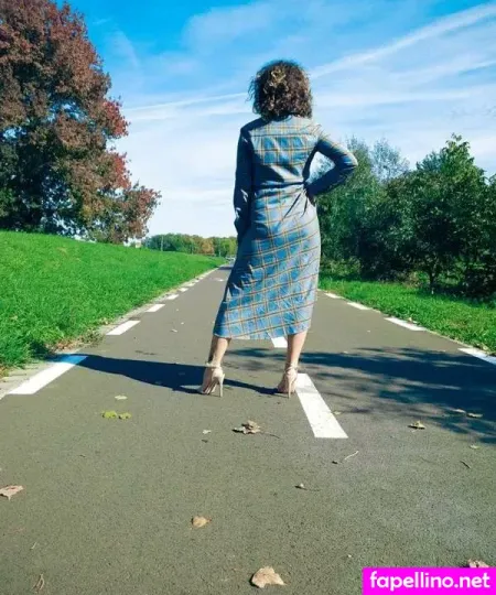 Melania OnlyFans Thumbnail #cQL7GC4FFk