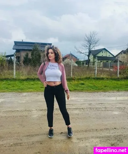 Melania OnlyFans Thumbnail #y4xRcDzdUM