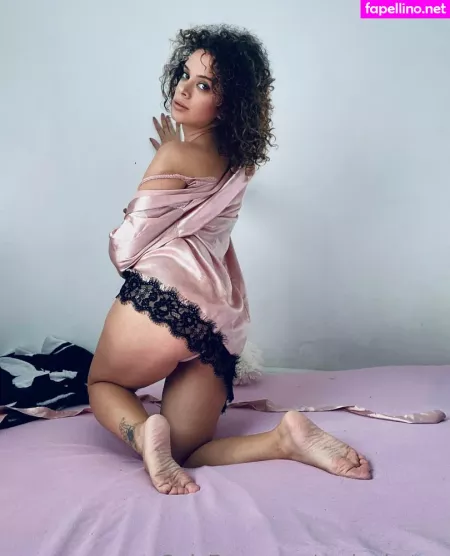 Melanianew OnlyFans Thumbnail #MeKA2P2DbI