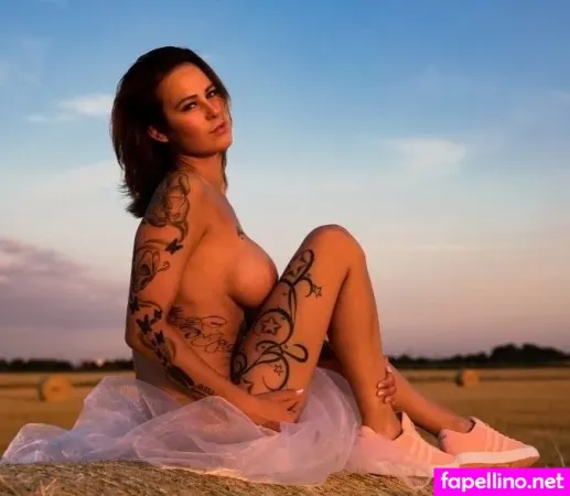 Melanie Alexandra OnlyFans Thumbnail #u8UGVPjuTb