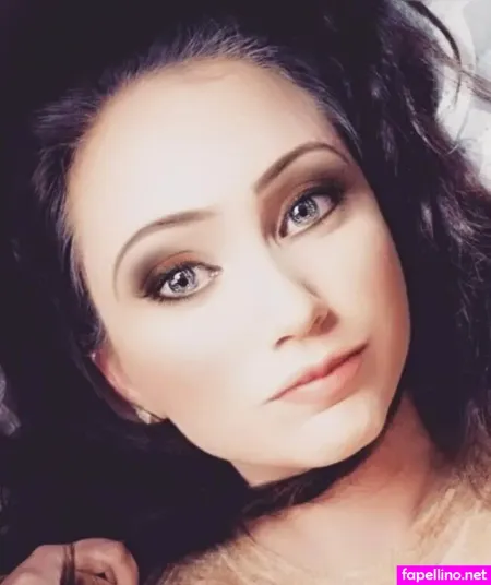 Melanie Carlucci OnlyFans Thumbnail #8xx8ZXsBwj