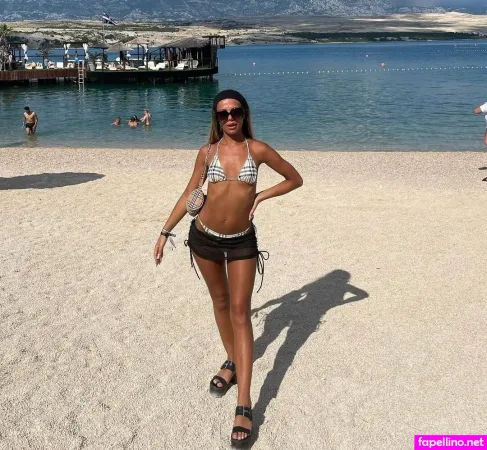 Melanie Collett OnlyFans Thumbnail #57zJWXOzt8