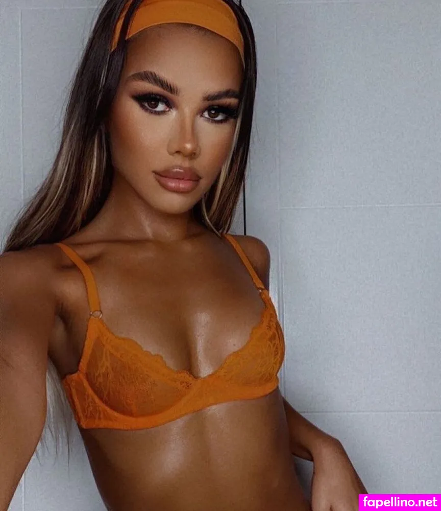 mel_collett, melaniecollettx Nude Leaked OnlyFans Photo #FMN5U9yVvw