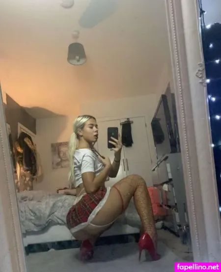 Melanie Collett OnlyFans Thumbnail #oUD7mStu1U