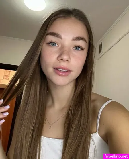 Melanie Dolly OnlyFans Thumbnail #Y1zotdiief