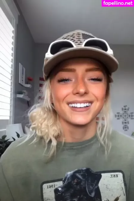 Melanie Doulik OnlyFans Thumbnail #VHXgqzlpuC
