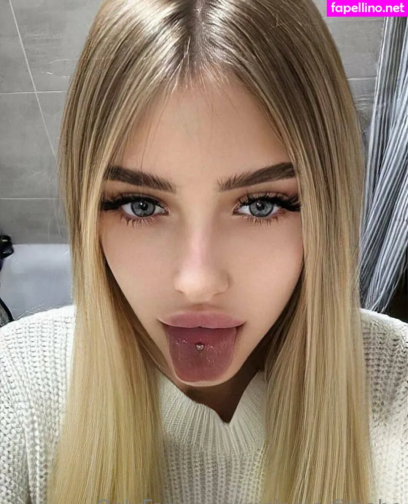 bumble_melbee, melanie_fitbabe Nude Leaked OnlyFans Photo #fWt3cUz7cC