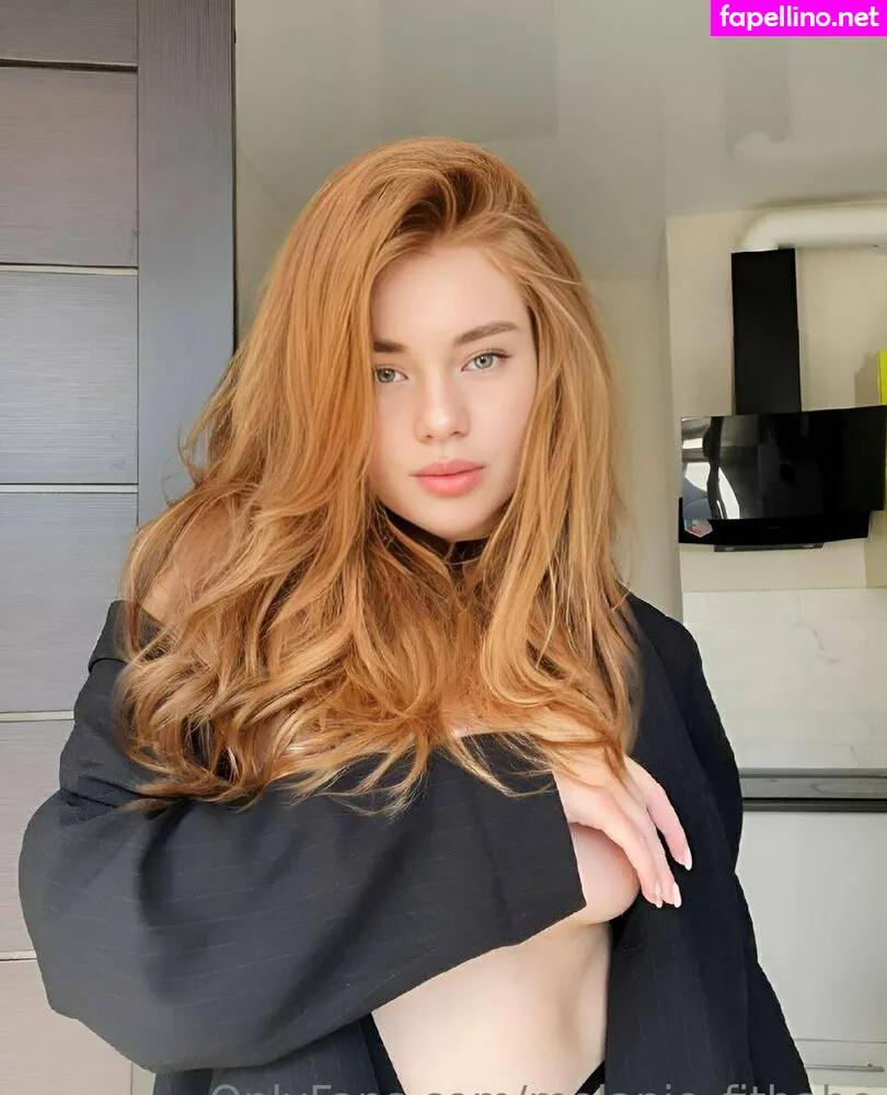 bumble_melbee, melanie_fitbabe Nude Leaked OnlyFans Photo #xPyrjRghDF