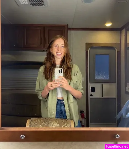 Melanie Leishman OnlyFans Thumbnail #dsPy9w14SH