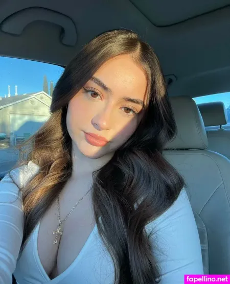 Melaniee Ortizz Main Profile Photo