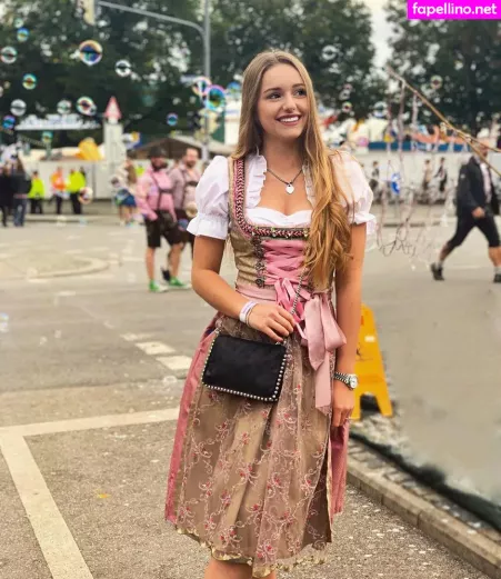 Melaniehfl OnlyFans Thumbnail #L4x8otq8AT