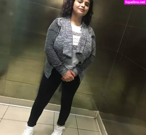 Melannia OnlyFans Thumbnail #0dr25w83Tb