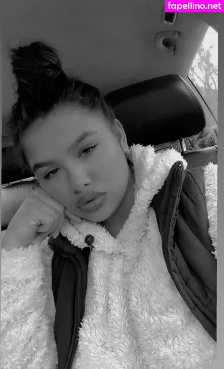 Melannia OnlyFans Thumbnail #QvH8oHoPEq