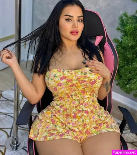 Melek Azad OnlyFans Thumbnail #NQxjrVGXME