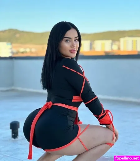 Melek Azad OnlyFans Thumbnail #OXcHvXbtLq