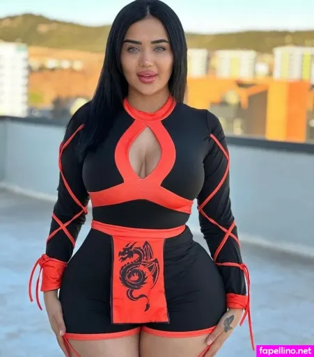 Melek Azad OnlyFans Thumbnail #WRexOtx4ro