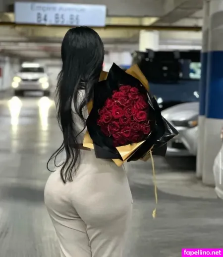 Melek Azad OnlyFans Thumbnail #vIGqPHwfiP