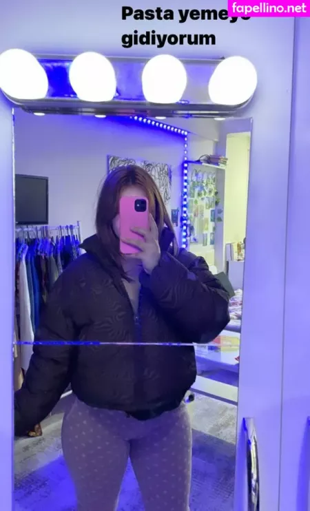 Melekwhoo OnlyFans Thumbnail #Cc2zsY9oGW