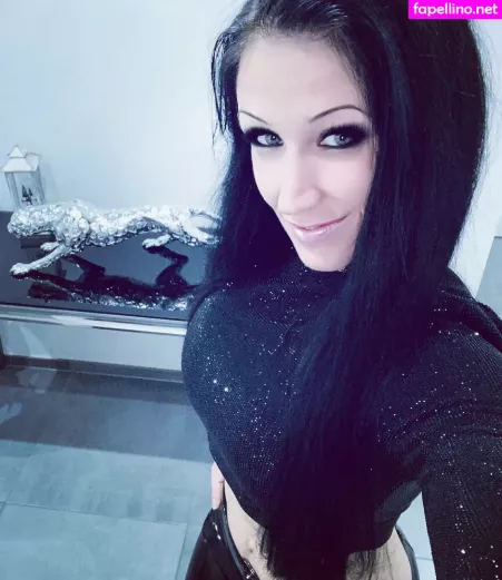 Melideluxe OnlyFans Thumbnail #EPOHHL0KQN