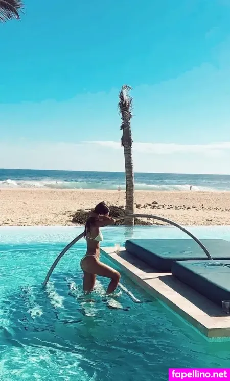 Melina Robotis OnlyFans Thumbnail #obxouUHNvc